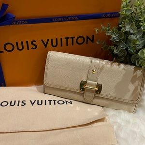 Louis Vuitton Leather Wallet